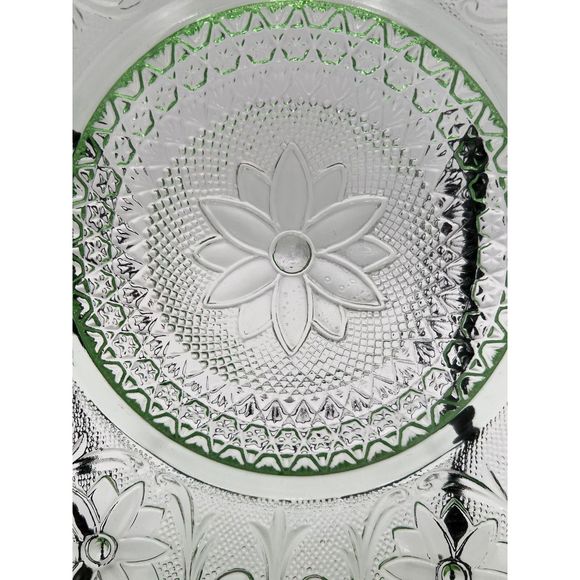 Vintage Tiara Glass Chantilly Green Dinner Plates Set of 8 Indiana Glass 10 3/8" - Picture 3 of 7